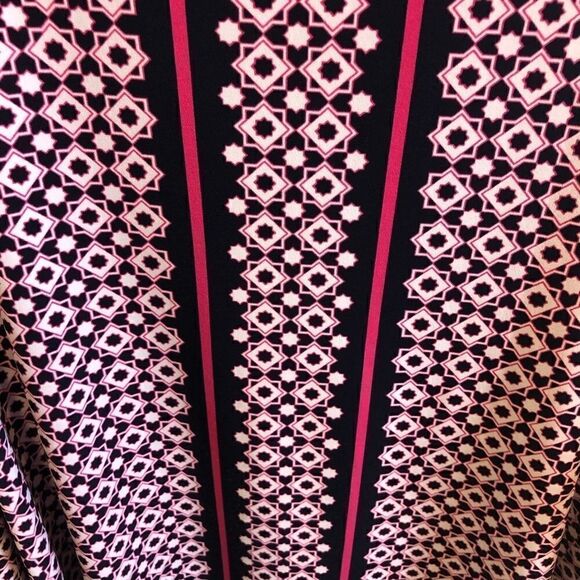 Croft & Barrow 3/4 length sleeve pink, black and white tunic - Picture 4 of 8
